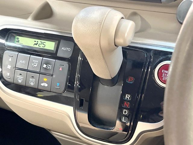 HONDA N BOX 2012 Image 31