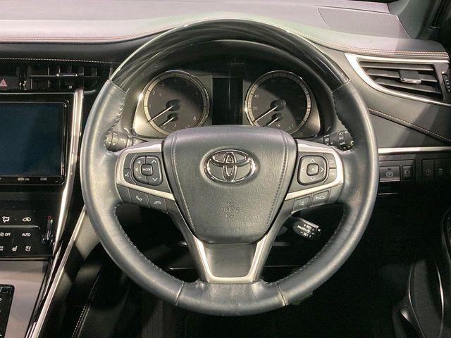 TOYOTA HARRIER 2WD 2018 Image 31