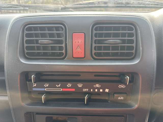 SUZUKI CARRY TRUCK 4WD 2012 Image 31