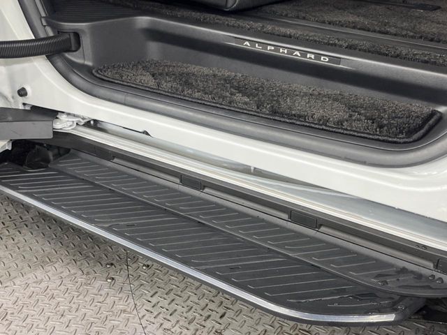 TOYOTA ALPHARD HYBRID 2024 Image 31