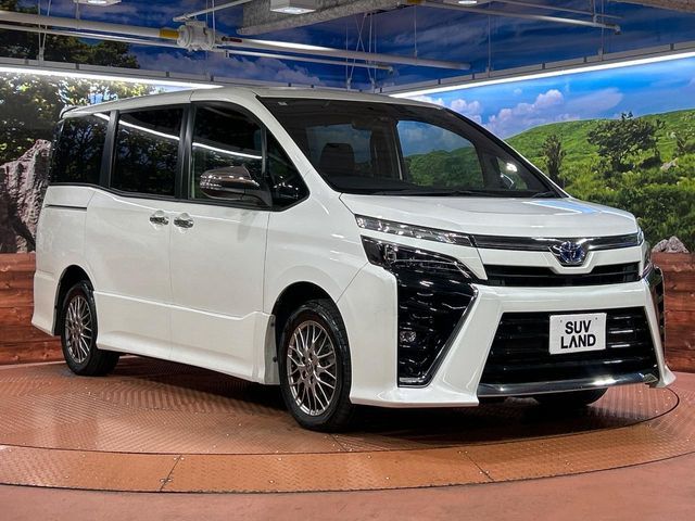 TOYOTA VOXY HYBRID 2020 Image 31