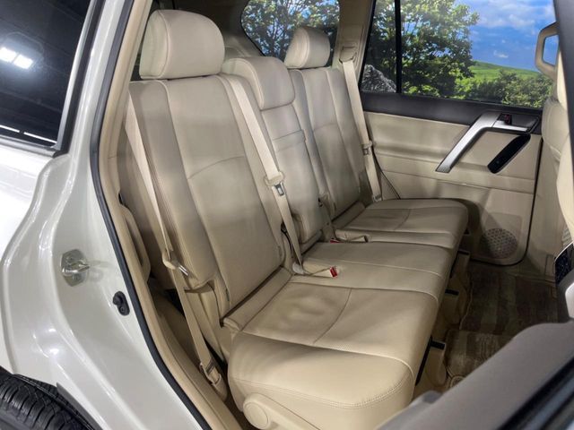 TOYOTA LANDCRUISER PRADO 2023 Image 31
