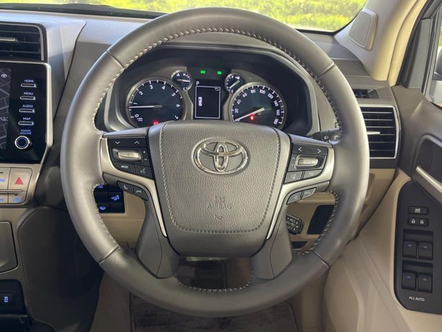 TOYOTA LANDCRUISER PRADO 2023 Image 31