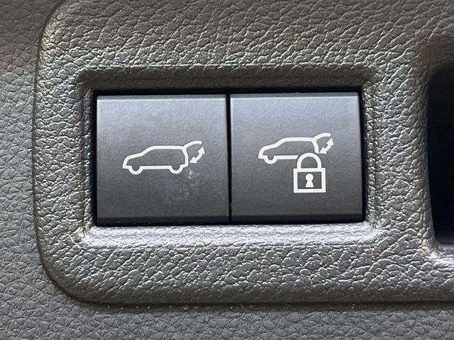 TOYOTA HARRIER HYBRID 2023 Image 31