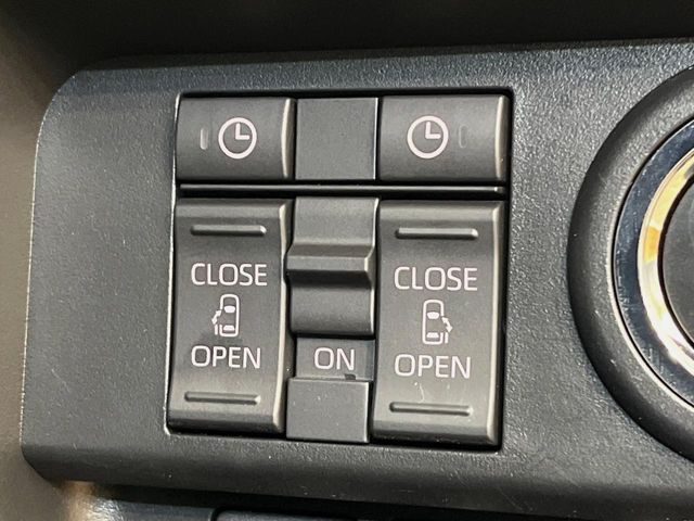 TOYOTA ROOMY 4WD 2025 Image 31