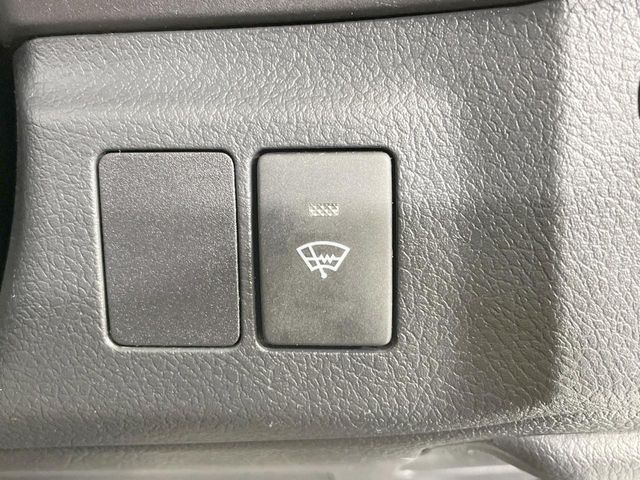 TOYOTA MARK X 2012 Image 31