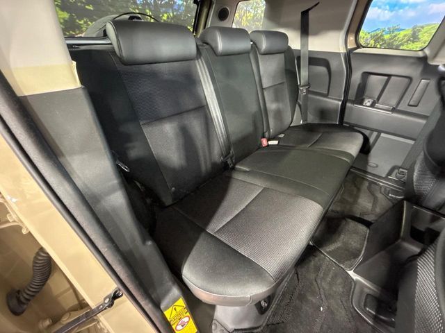 TOYOTA FJ CRUISER 4WD 2017 Image 31