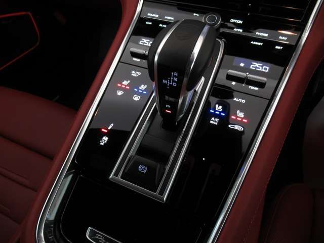 PORSCHE PANAMERA 2021 Image 31