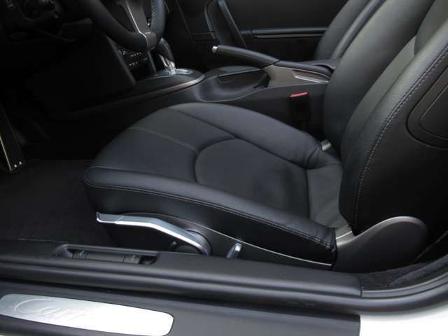 PORSCHE 911 OPEN 2010 Image 31