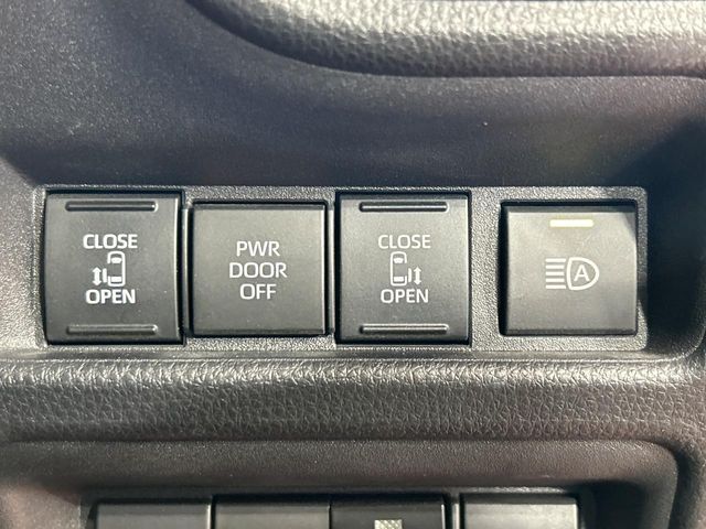 TOYOTA SIENTA HYBRID 2024 Image 31