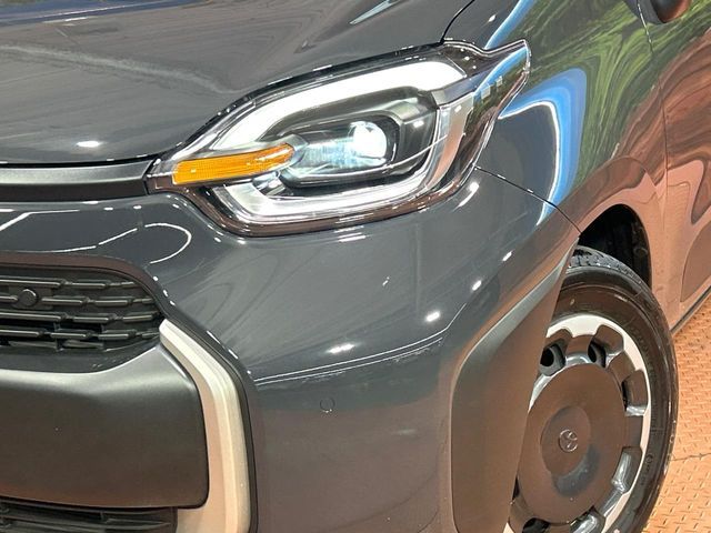 TOYOTA SIENTA HYBRID 2024 Image 31