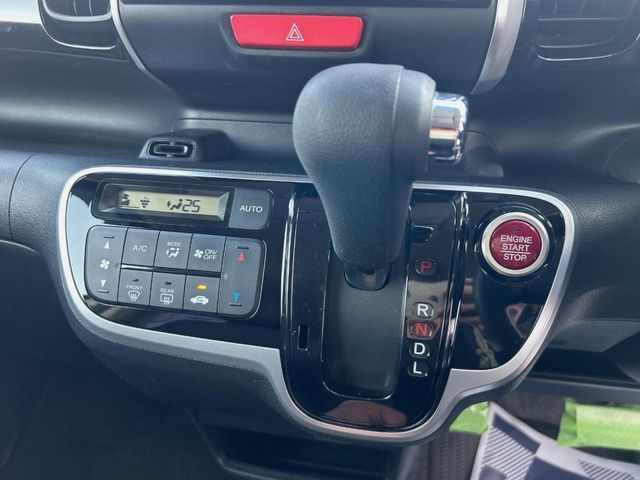 HONDA N BOX CUSTOM 2015 Image 31