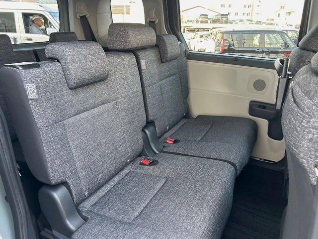 TOYOTA SIENTA HYBRID 2024 Image 31