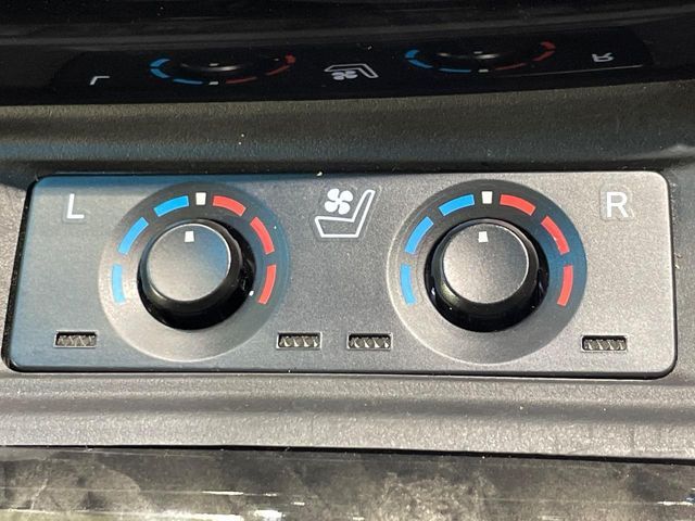 TOYOTA VELLFIRE 2018 Image 31