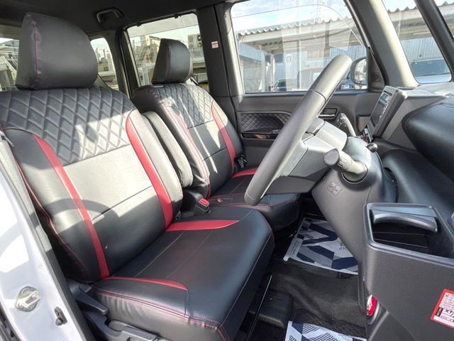 DAIHATSU TANTO CUSTOM 2021 Image 31