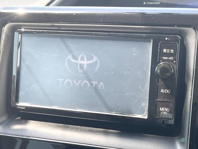 TOYOTA VOXY HYBRID 2015 Image 31
