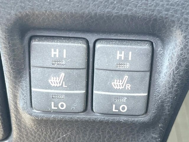 TOYOTA VOXY HYBRID 2015 Image 31