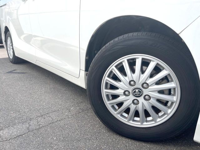 TOYOTA VOXY HYBRID 2015 Image 31