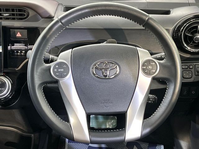 TOYOTA AQUA 2015 Image 31