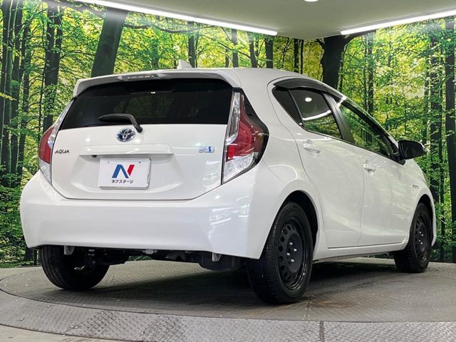 TOYOTA AQUA 2015 Image 31