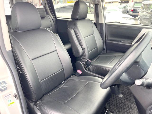 TOYOTA NOAH 2013 Image 31