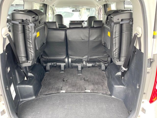 TOYOTA NOAH 2013 Image 31