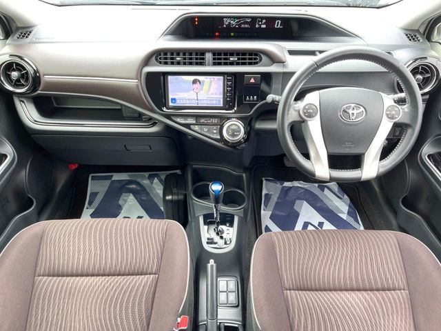 TOYOTA AQUA 2015 Image 31