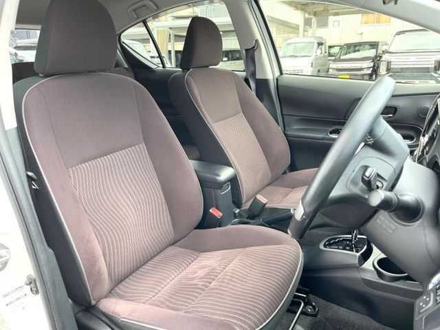 TOYOTA AQUA 2015 Image 31