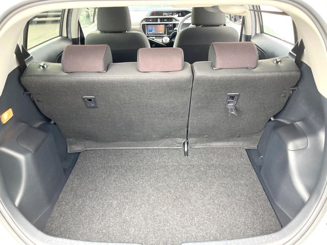 TOYOTA AQUA 2015 Image 31