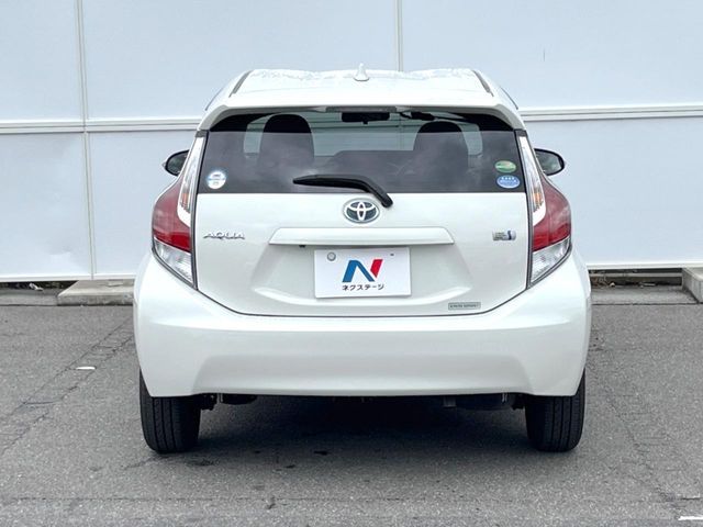 TOYOTA AQUA 2015 Image 31