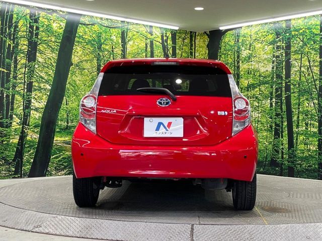 TOYOTA AQUA 2013 Image 31