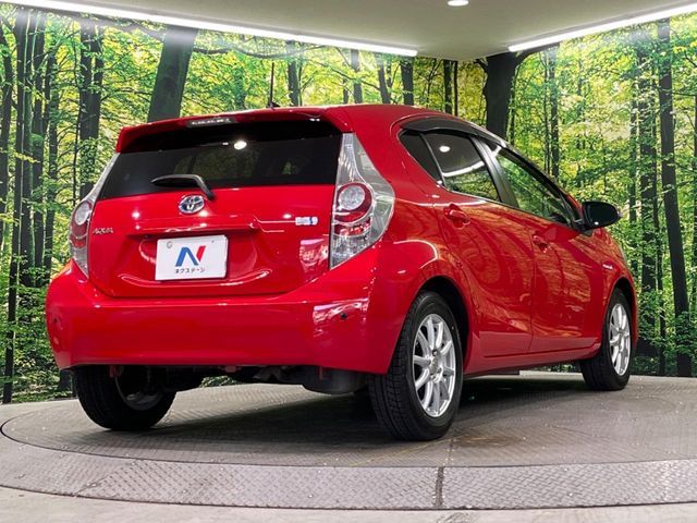 TOYOTA AQUA 2013 Image 31