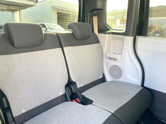 HONDA N BOX 2024 Image 31