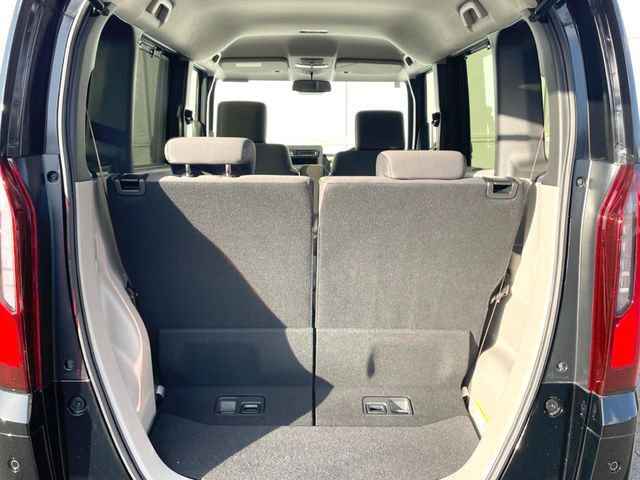 HONDA N BOX 2024 Image 31