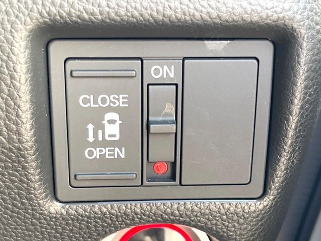 HONDA N BOX CUSTOM 2020 Image 31