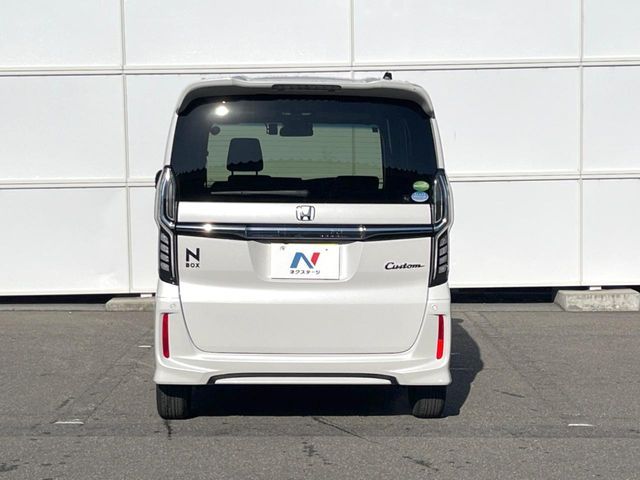 HONDA N BOX CUSTOM 2020 Image 31