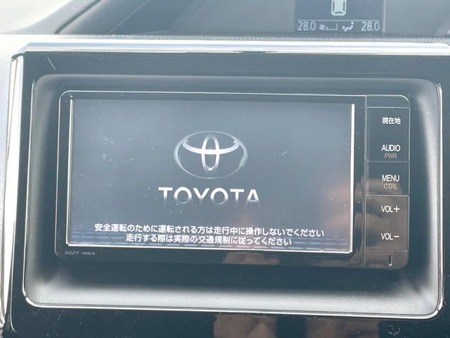 TOYOTA VOXY 2015 Image 31