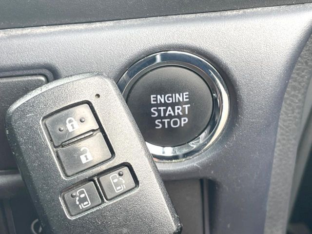 TOYOTA VOXY 2015 Image 31