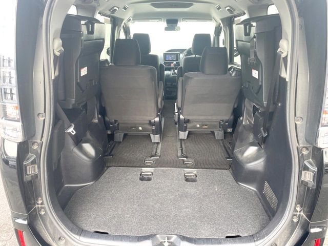 TOYOTA VOXY 2015 Image 31