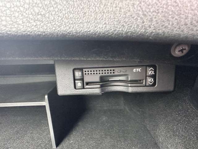 TOYOTA LEXUS IS350C 2010 Image 31