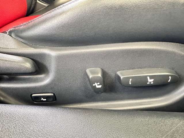 TOYOTA LEXUS IS350C 2010 Image 31