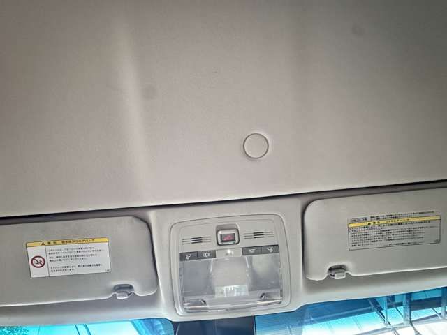 TOYOTA LEXUS IS350C 2010 Image 31