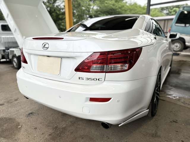 TOYOTA LEXUS IS350C 2010 Image 31