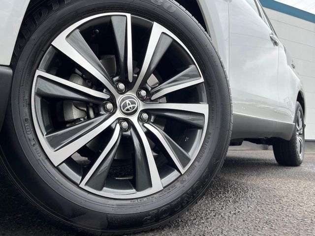 TOYOTA HARRIER HYBRID 2023 Image 31