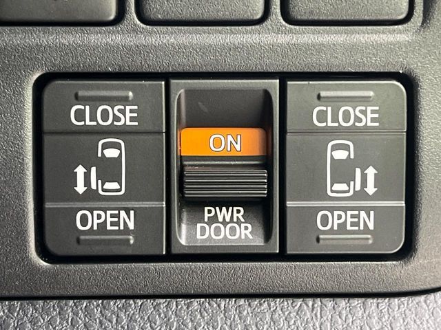 TOYOTA VOXY 2020 Image 31