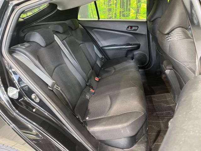 TOYOTA PRIUS 2017 Image 31