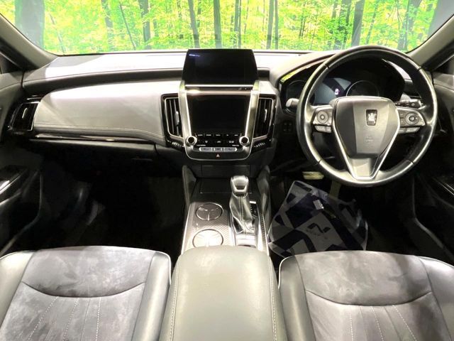 TOYOTA CROWN SEDAN HYBRID 2018 Image 31