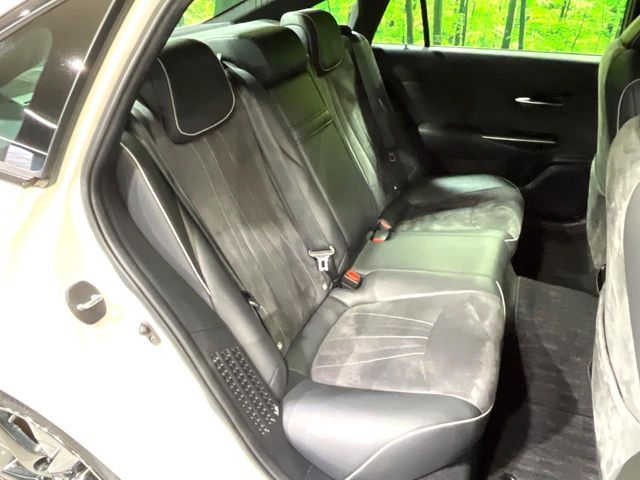 TOYOTA CROWN SEDAN HYBRID 2018 Image 31