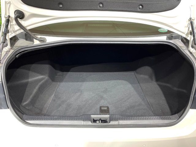 TOYOTA CROWN SEDAN HYBRID 2018 Image 31