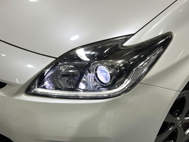 TOYOTA PRIUS 2014 Image 31